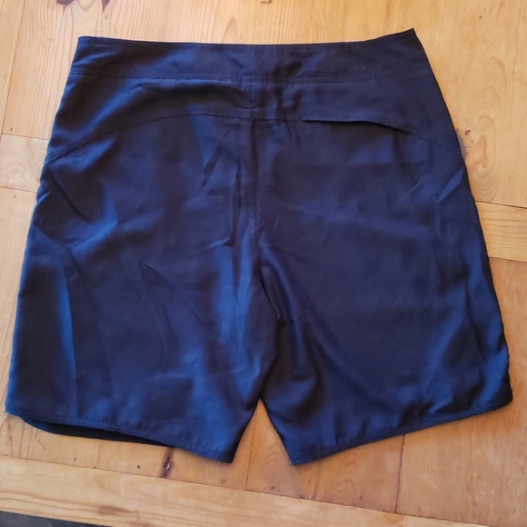 Gap Large Swim Shorts. - Picture 3 of 4